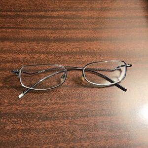 Halston Eyeglass Frames – Size 54-18-135 – Metallic – Used